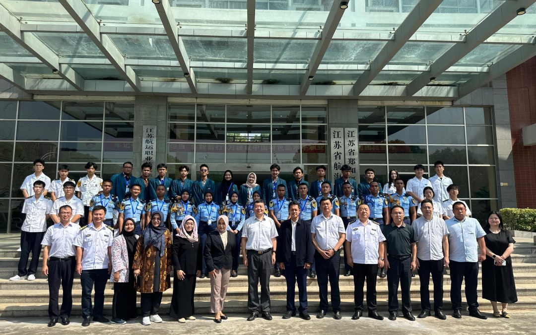 Membangun Jembatan Maritim: Kerja Sama Internasional TRKP SV Undip dan Jiangsu Shipping College China
